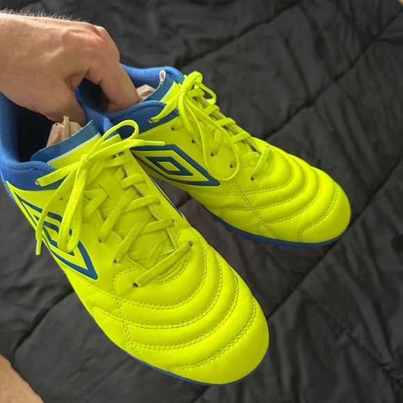 Umbro Men's Neon Yellow and Blue Athletic Shoes - Picture 1 of 4